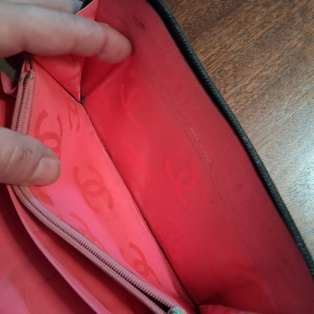 Chanel Black Quilted Wallet - Picture 13 of 16